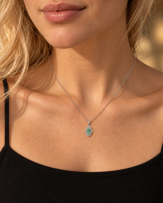 Oval Moss Agate Lace Necklace in 925 Sterling Silver - worn on a model, close-up at the collarbone