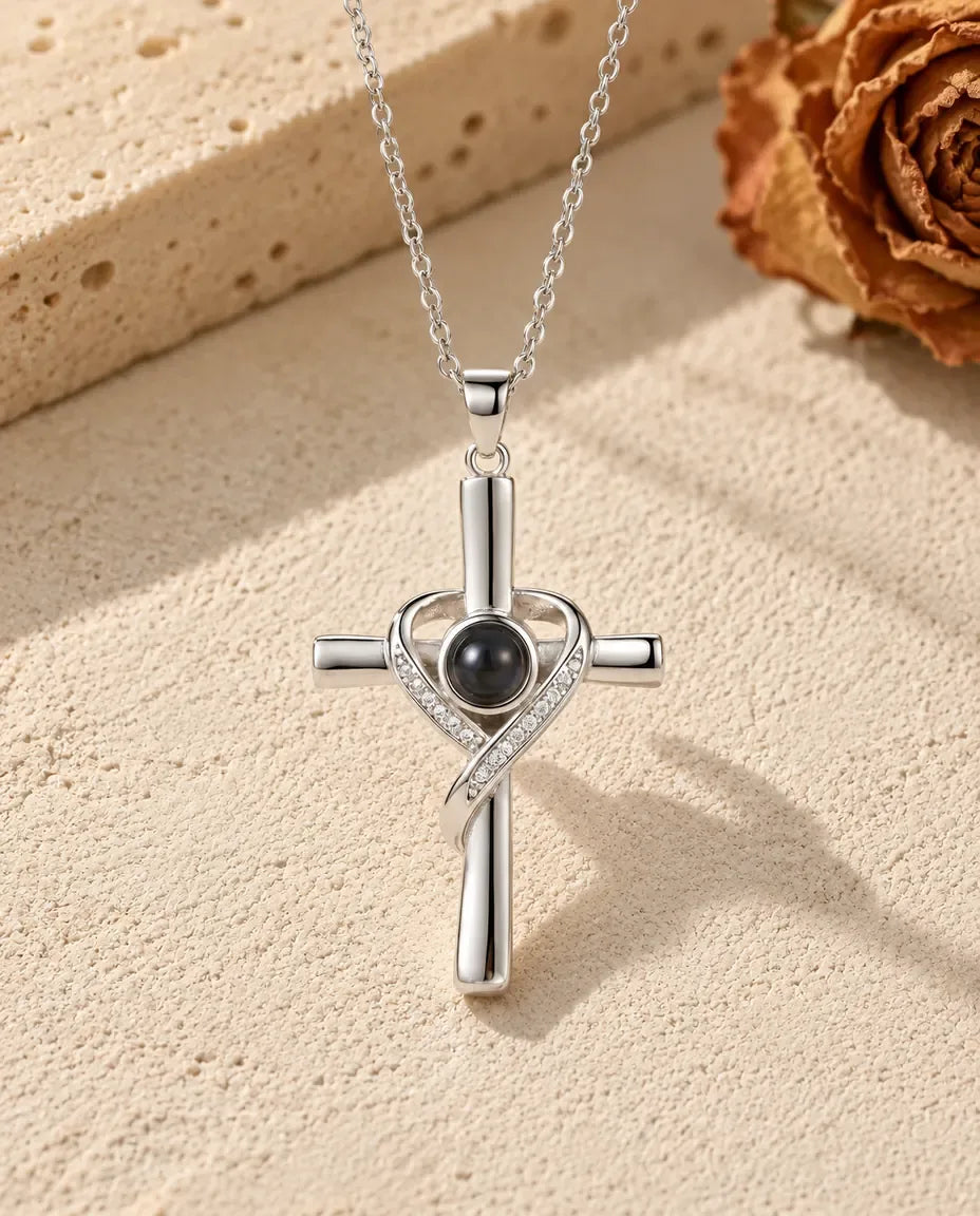 Photo Projection Necklace with Picture Inside - front view in silver