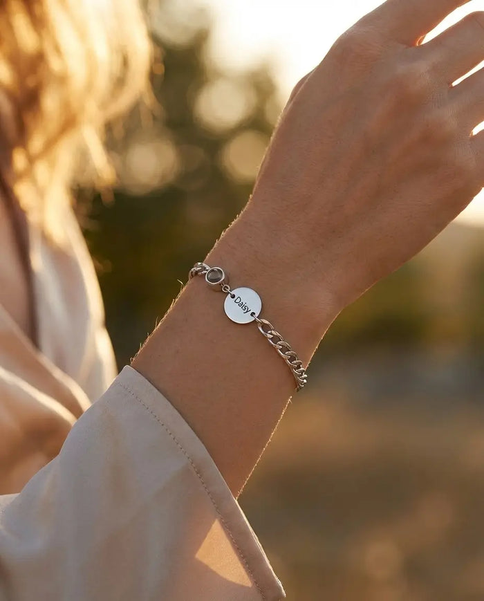 The Romantic History and Meaning Behind the '100 Languages I Love You' Necklace