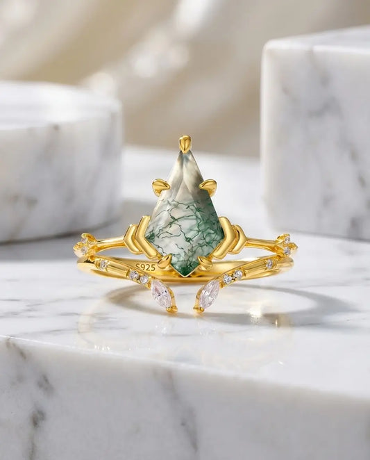 Kite-cut natural green moss agate leaf ring in 925 sterling silver