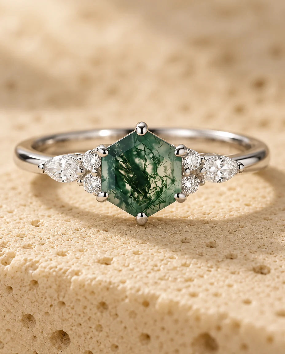 Moss Agate Ring - close-up of the gemstone