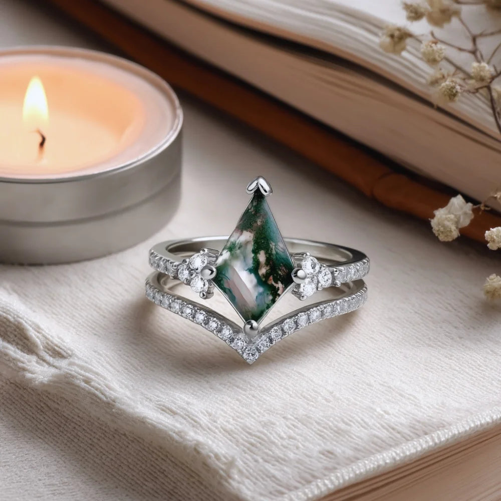 Kite-Shaped Moss Agate Ring Set