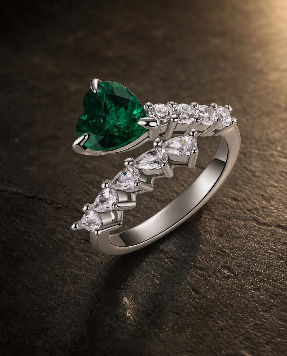 Lab emerald gemstone ring in 925 sterling silver