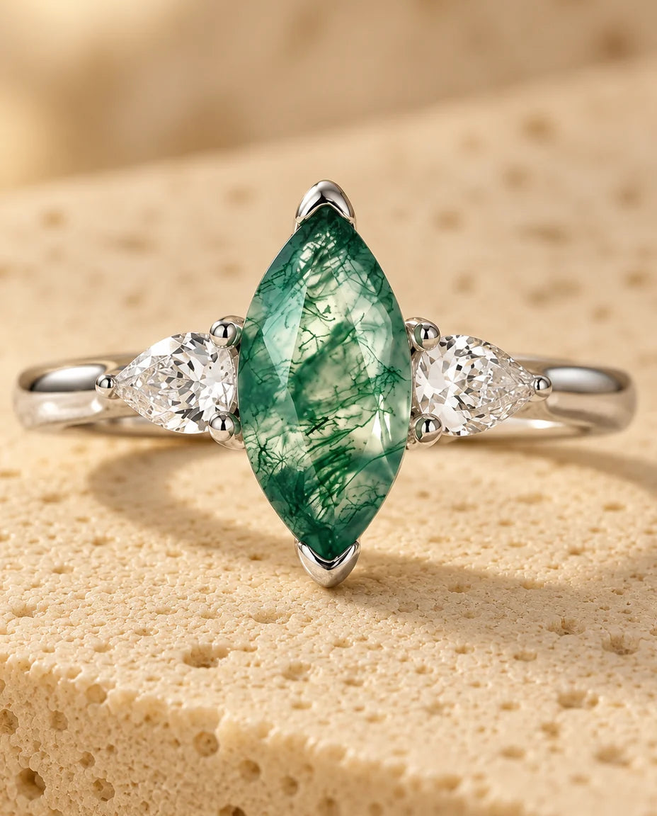Moss Agate Ring - close-up of the gemstone