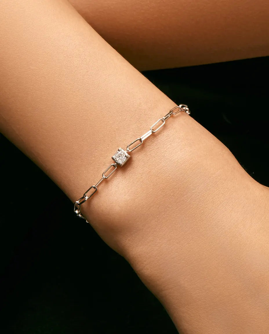 0.3ct moissanite paperclip chain bracelet in 925 sterling silver