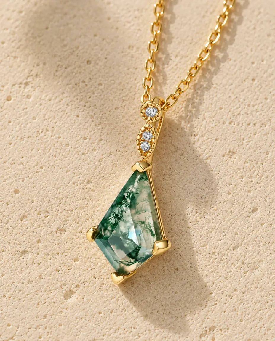 Moss Agate Necklace - close-up of the gemstone