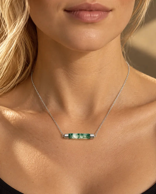 Moss Agate Bar Necklace in 925 Sterling Silver - worn on a model, close-up at the collarbone