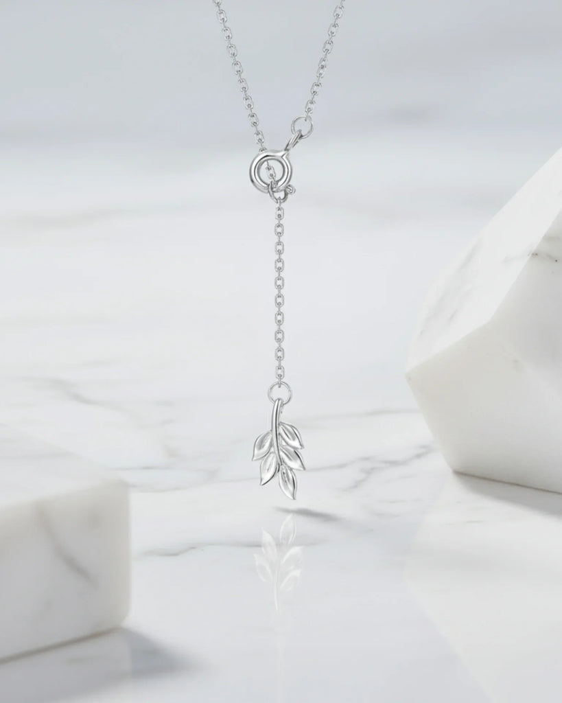 Moss Agate Wreath Pendant Necklace