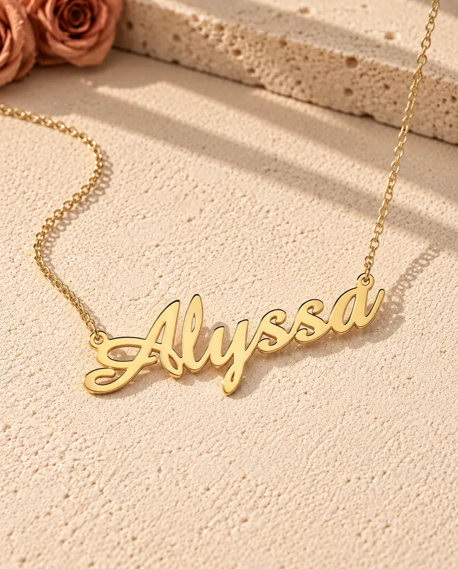Personalized Script Name Necklace in 925 Sterling Silver - Custom Calligraphy Nameplate - in gold finish