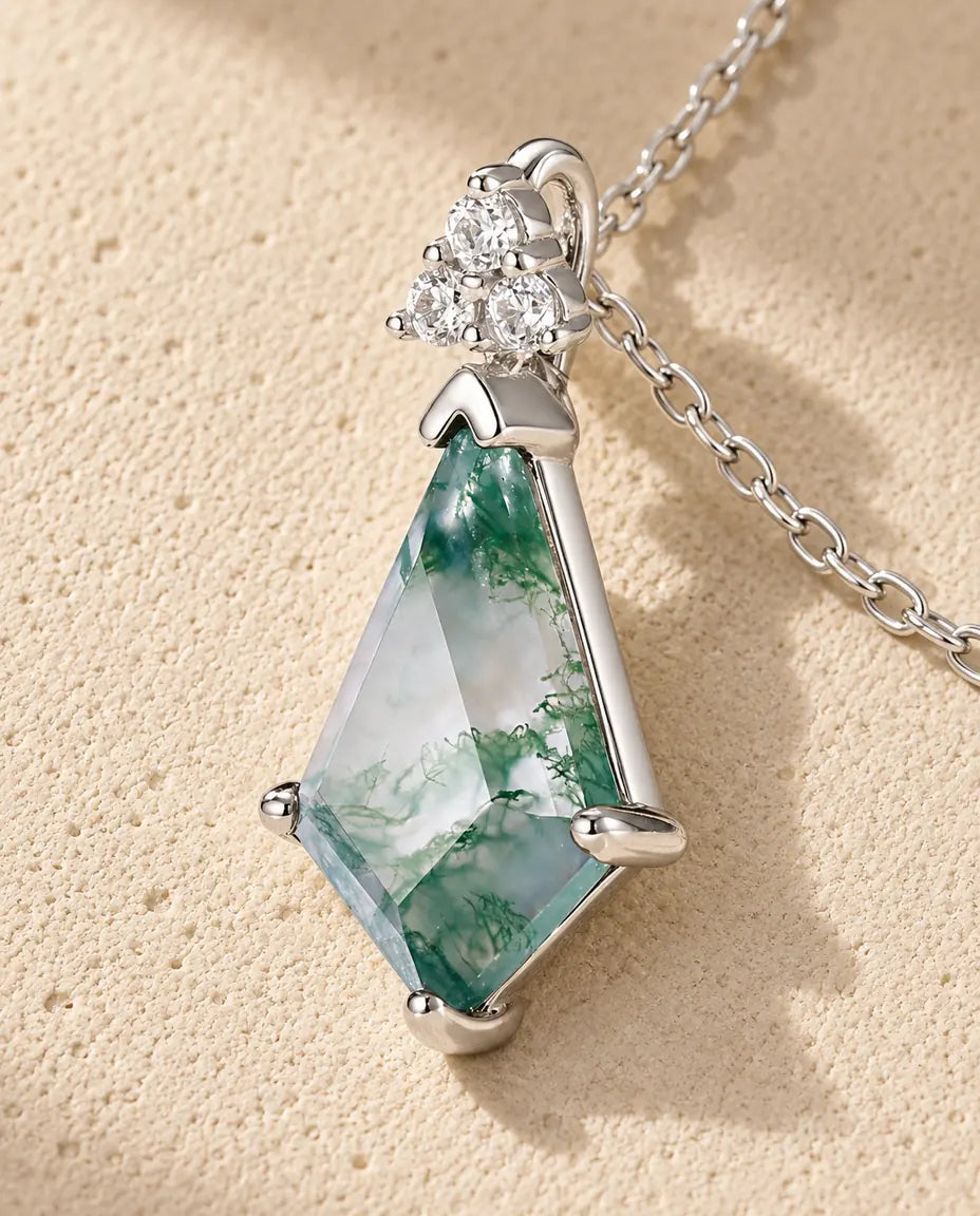 Moss Agate Necklace - close-up of the gemstone