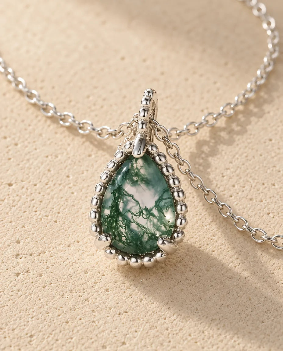 Moss Agate Necklace - close-up of the gemstone