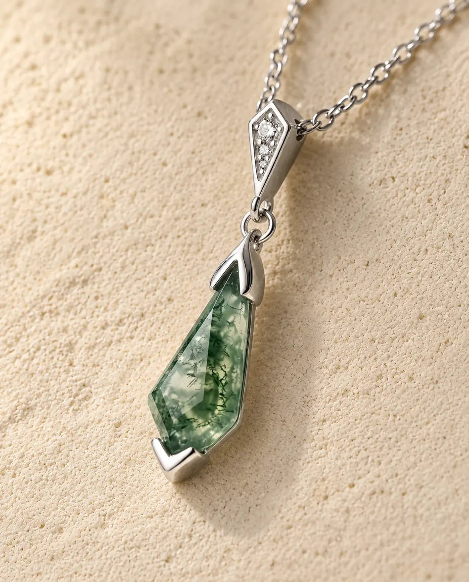 Moss Agate Necklace - close-up of the gemstone