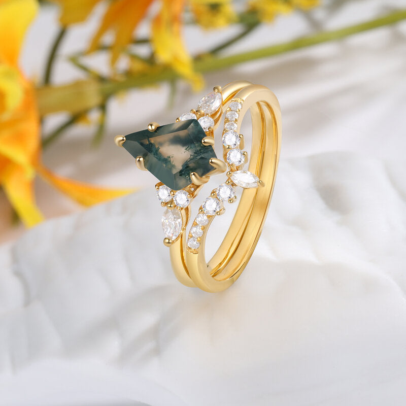 Kite Cut Moss Agate Engagement Ring Set with Moissanite 18K Yellow Gold