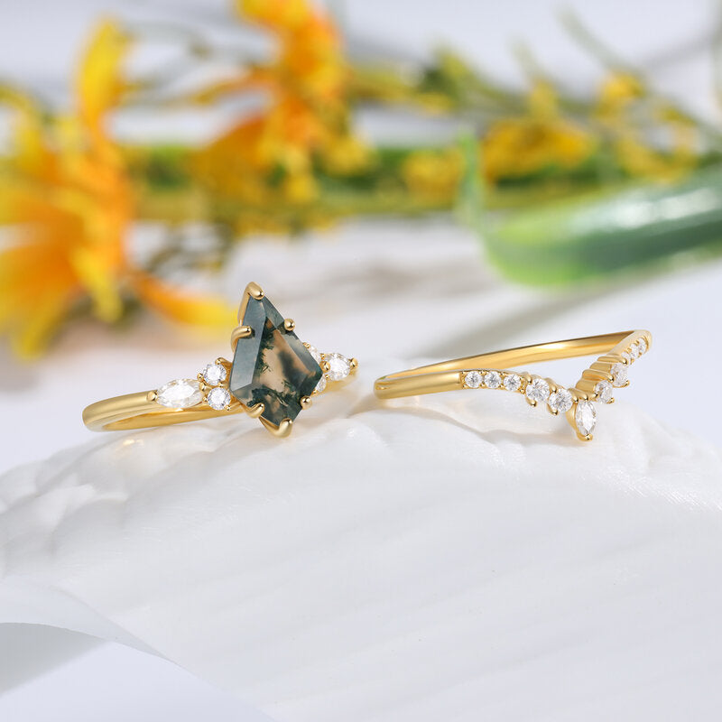 Kite Cut Moss Agate Engagement Ring Set with Moissanite 18K Yellow Gold